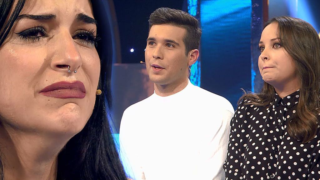 Sara llora a mares por recuperar a sus amigos pero ellos están demasiado dolidos