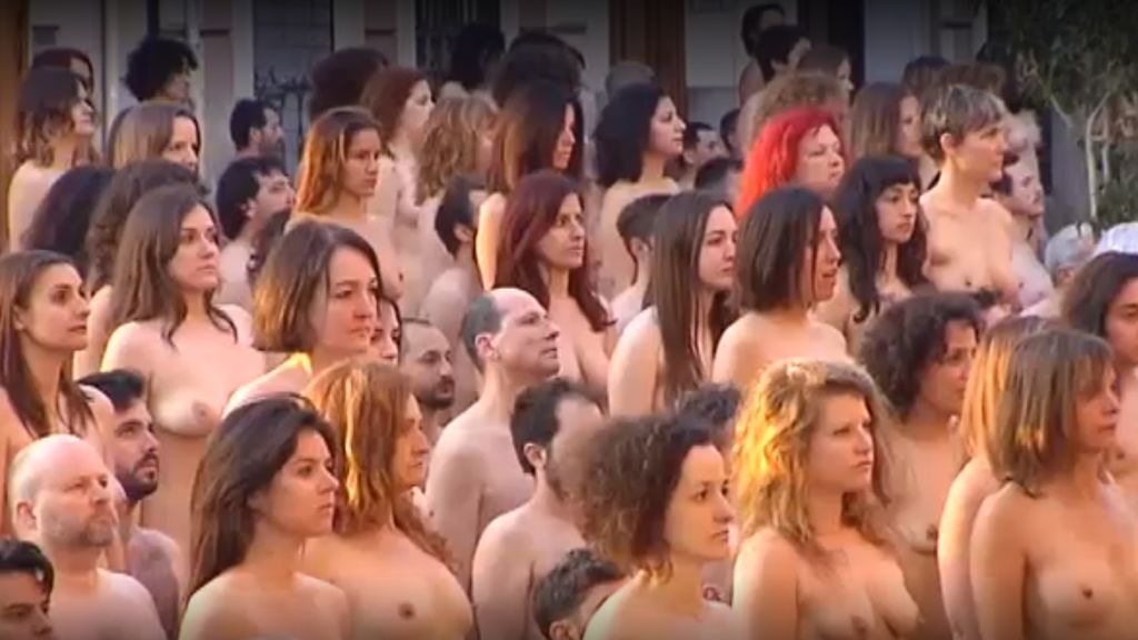 Spencer Tunick llena Valencia de cuerpos desnudos para su nueva obra