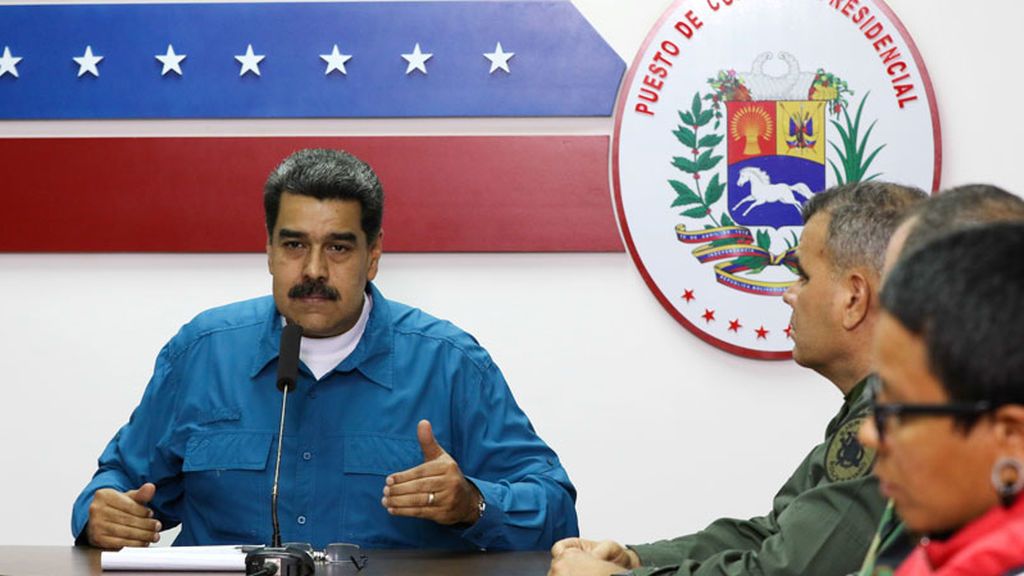 Maduro presenta un plan de racionamiento eléctrico para enfrentar el caos de los apagones