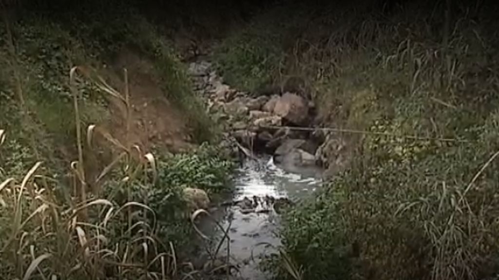 Catástrofe ecológica: vertido de 15 litros de agua contaminada por segundo en Coín