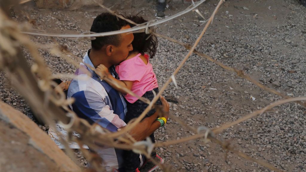 El horror de las concertinas en la frontera de Estados Unidos aterroriza a los menores migrantes