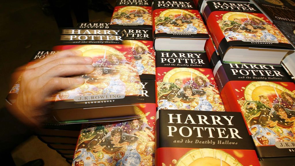 En Polonia están quemando los libros de Harry Potter: exigimos una explicación a esta locura