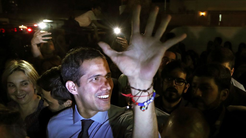 Guaidó, sin inmunidad parlamentaria, podría ser detenido de forma inminente