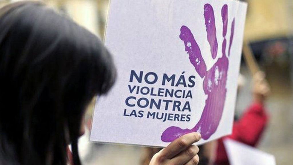 Gobierno y CCAA pactan que las mujeres maltratadas reciban ayudas sin denuncia o sentencia previa Gobierno y CCAA pactan que las mujeres maltratadas reciban ayudas sin denuncia o sentencia previa