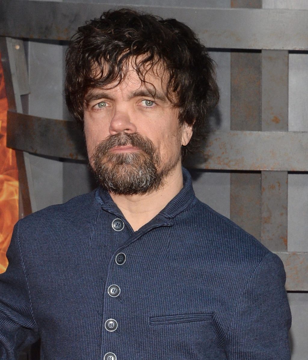 El vestido con un mensaje oculto de Emilia Clarke y otros detalles del preestreno de 'Juego de Tronos'