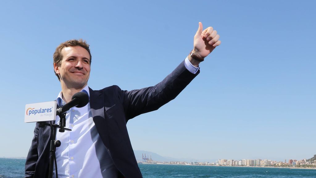 Dos investigadores entregan a Pablo Casado un falso Máster en Cosmología, Astrofísica y Astrología