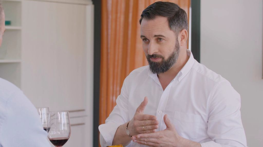 Abascal aclara la polémica sobre el uso de armas: "Las personas en sus casas tienen derecho a defenderse"