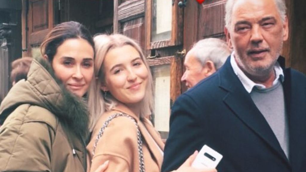 La estupenda relación de Alba Díaz con los hijos del novio de Vicky Martín Berrocal: "Hermanas"