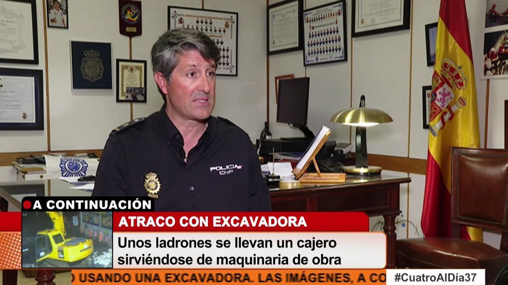 El primer policía que entró en la casa de María Sevilla: "Le dijo a su hijo que cogiera sus libros de culto"