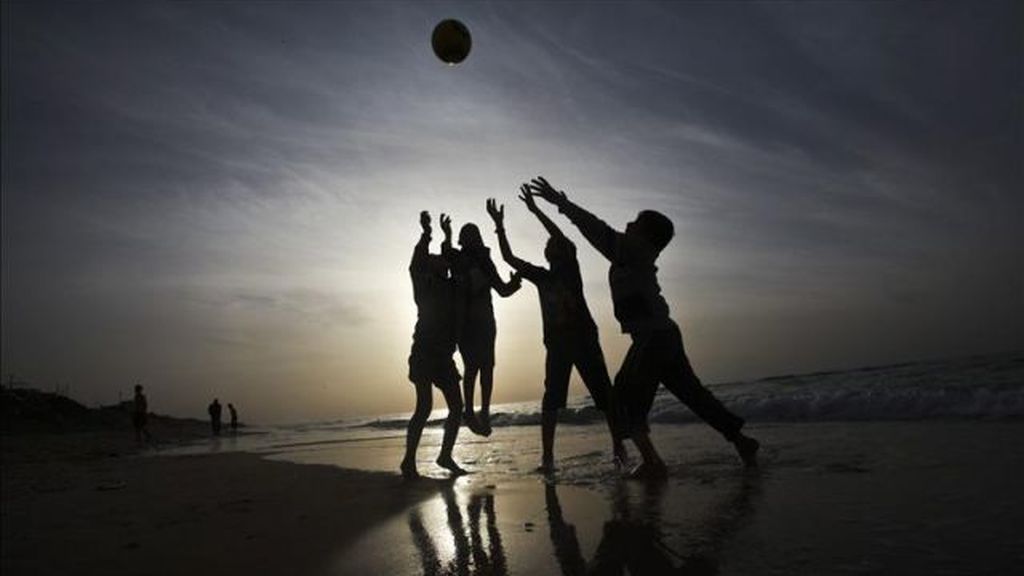 Niños jugando Niños jugando