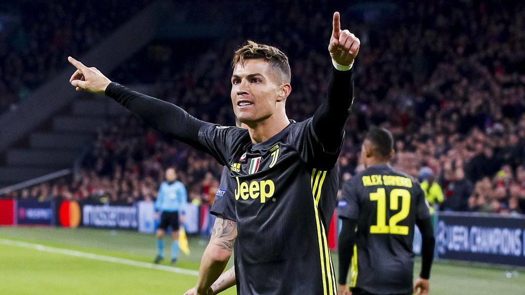 Cristiano Ronaldo lleva en volandas a la Juventus hacia la semifinal: "Debería cambiar el nombre por CR7 Champions League" Cristiano Ronaldo lleva en volandas a la Juventus hacia la semifinal: "Debería cambiar el nombre por CR7 Champions League"