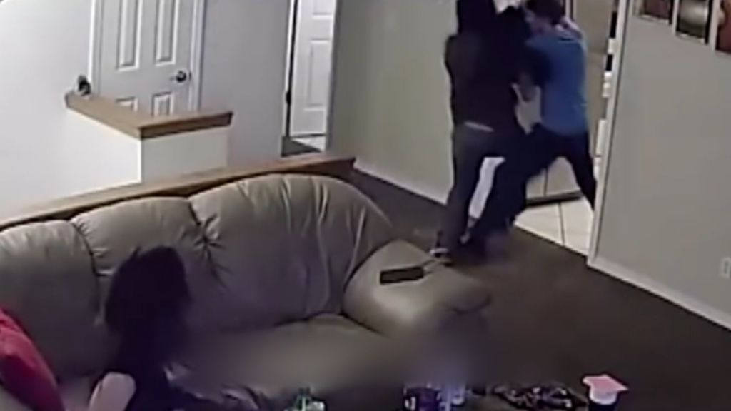 Un hombre se enfrenta a un ladrón en su casa y consigue echarle