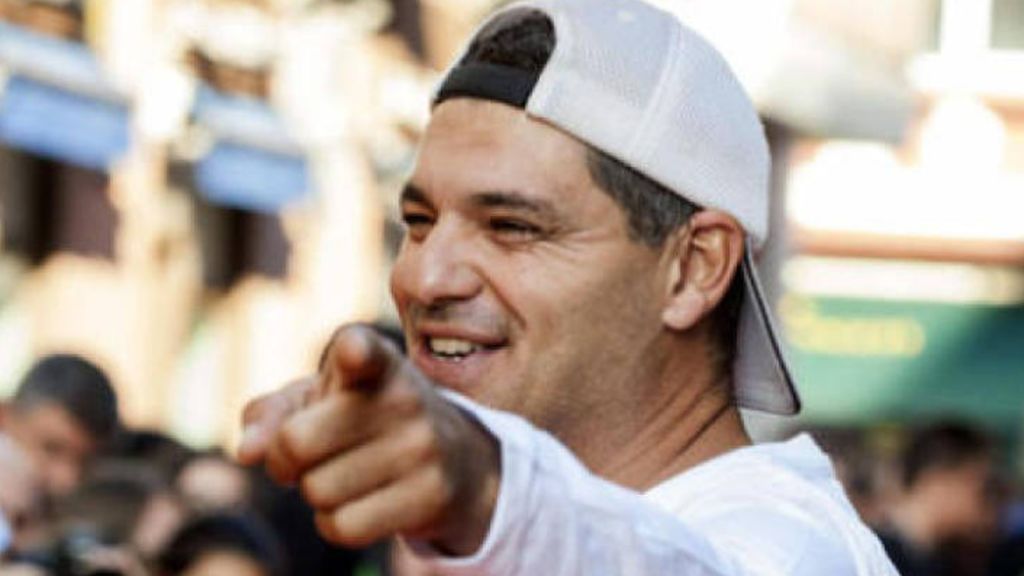 Fran Cuesta revoluciona las redes al alabar a Vox por defender la necesidad de la cazac Fran Cuesta revoluciona las redes al alabar a Vox por defender la necesidad de la cazac