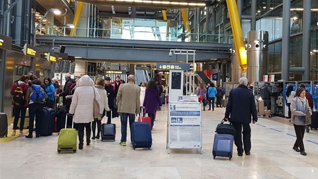 ContinÃºa la huelga del personal de seguridad del aeropuerto de Barajas y aumentan las colas