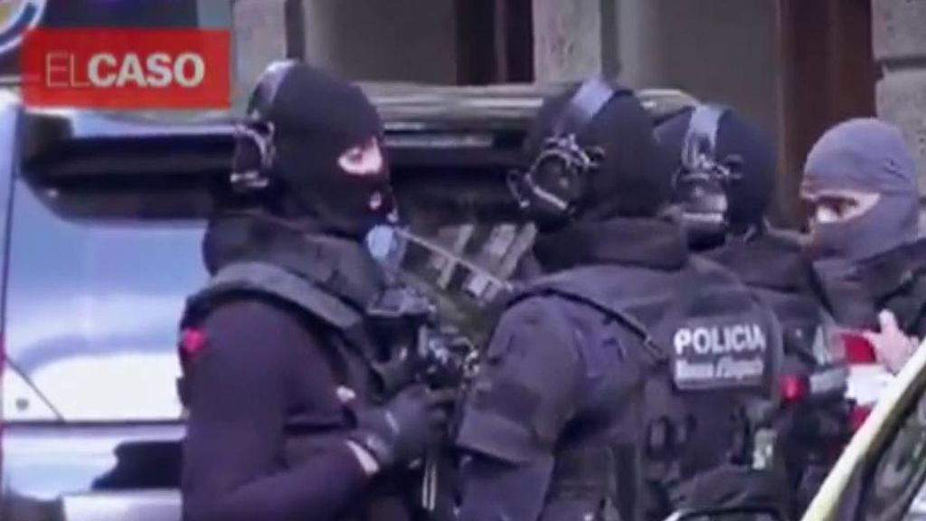 Un hombre armado con un trastorno psiquiátrico siembra el pánico durante 18 horas en Barcelona
