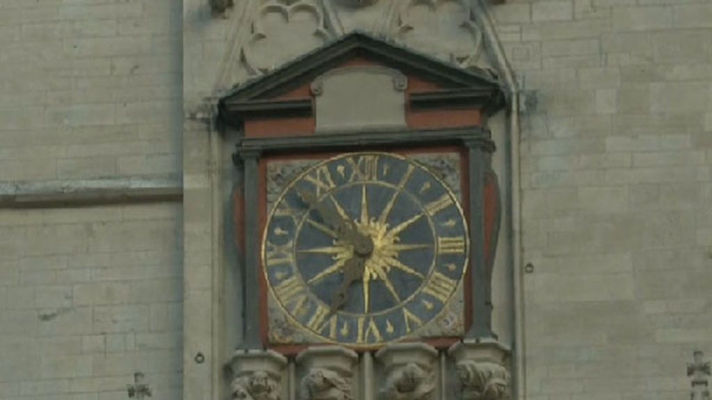 Las campanas de las catedrales francesas replican al unísono en homenaje a Notre Dame