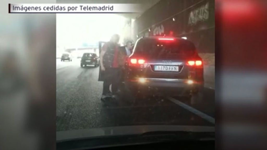 Brutal agresión de tres individuos a un hombre en un túnel de la M-40 en Madrid