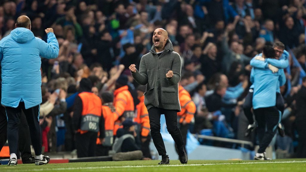 La celebración de Pep Guardiola emulando la carrera de Stamford Bridge pero con distinto final