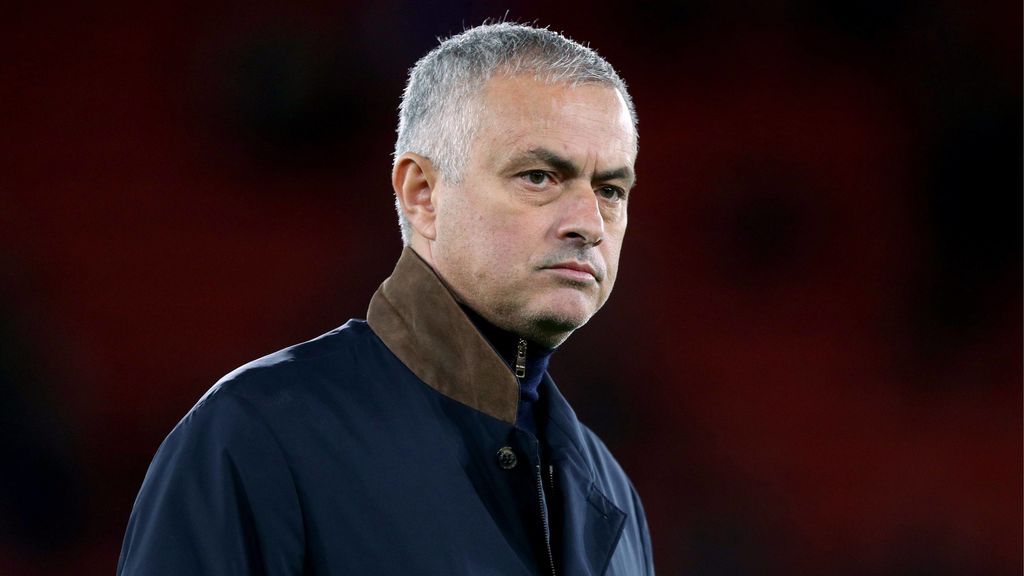 Mourinho se rinde a Messi: “Si él tiene la pelota, estás muerto” Mourinho se rinde a Messi: “Si él tiene la pelota, estás muerto”