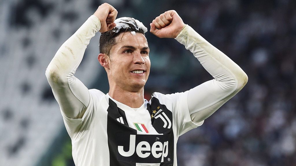 Cristiano Ronaldo sobre su futuro: "Seguiré en la Juventus al mil por ciento" Cristiano Ronaldo sobre su futuro: "Seguiré en la Juventus al mil por ciento"