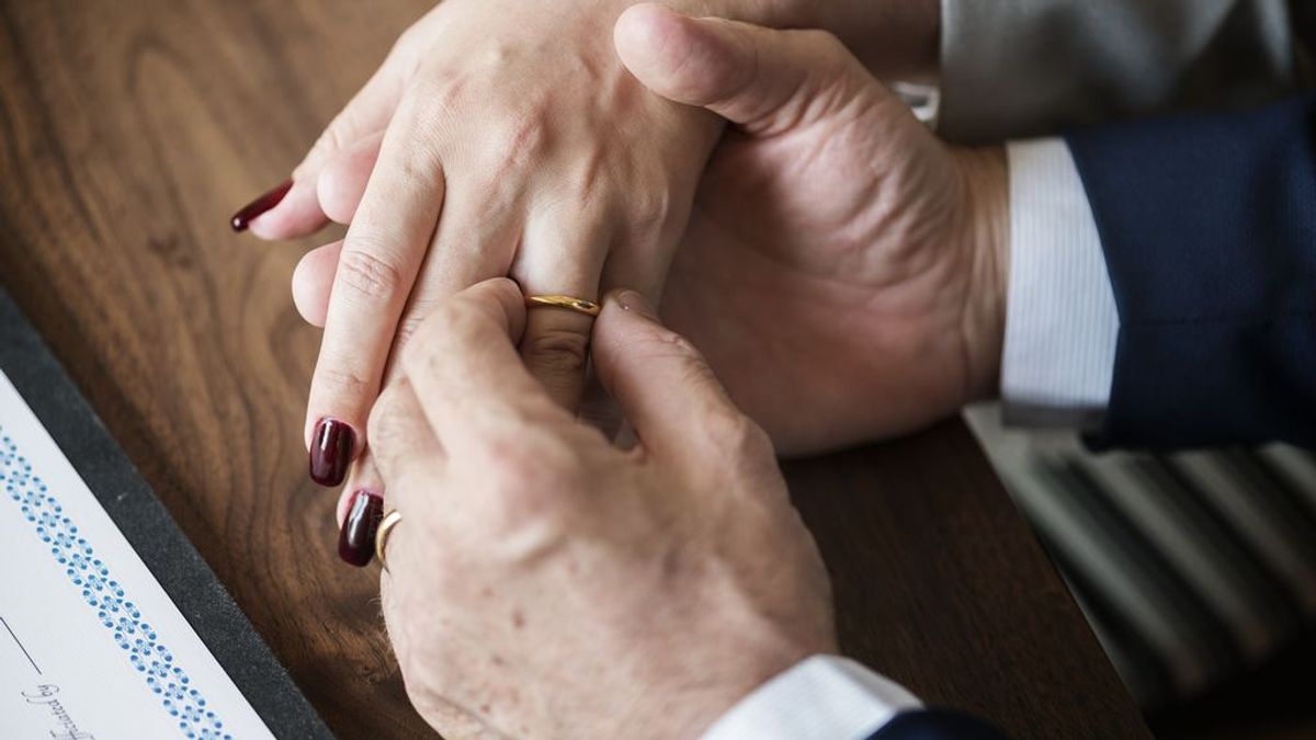 Renuevan sus votos matrimoniales para celebrar sus 75 años de matrimonio