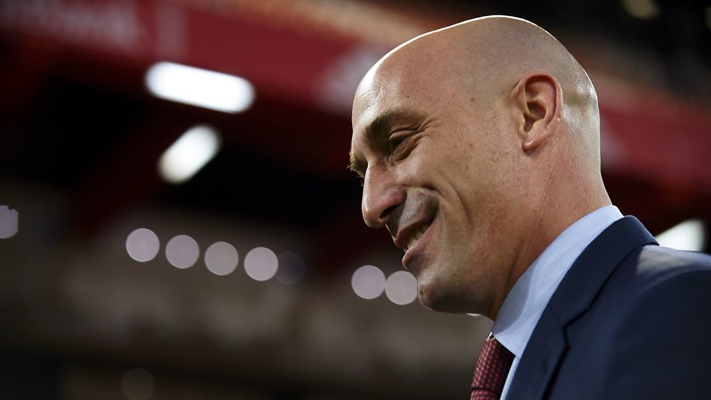 Rubiales viajará hasta el Camp Nou y entregará la copa al Barça si resulta campeón Rubiales viajará hasta el Camp Nou y entregará la copa al Barça si resulta campeón