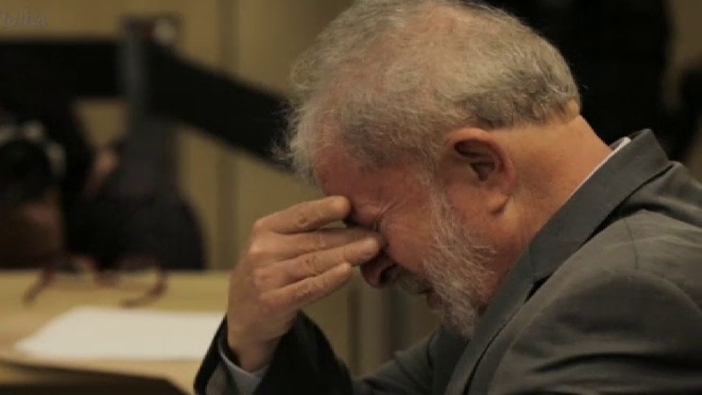 Lula da Silva considera que Brasil está gobernado por un "puñado de locos"