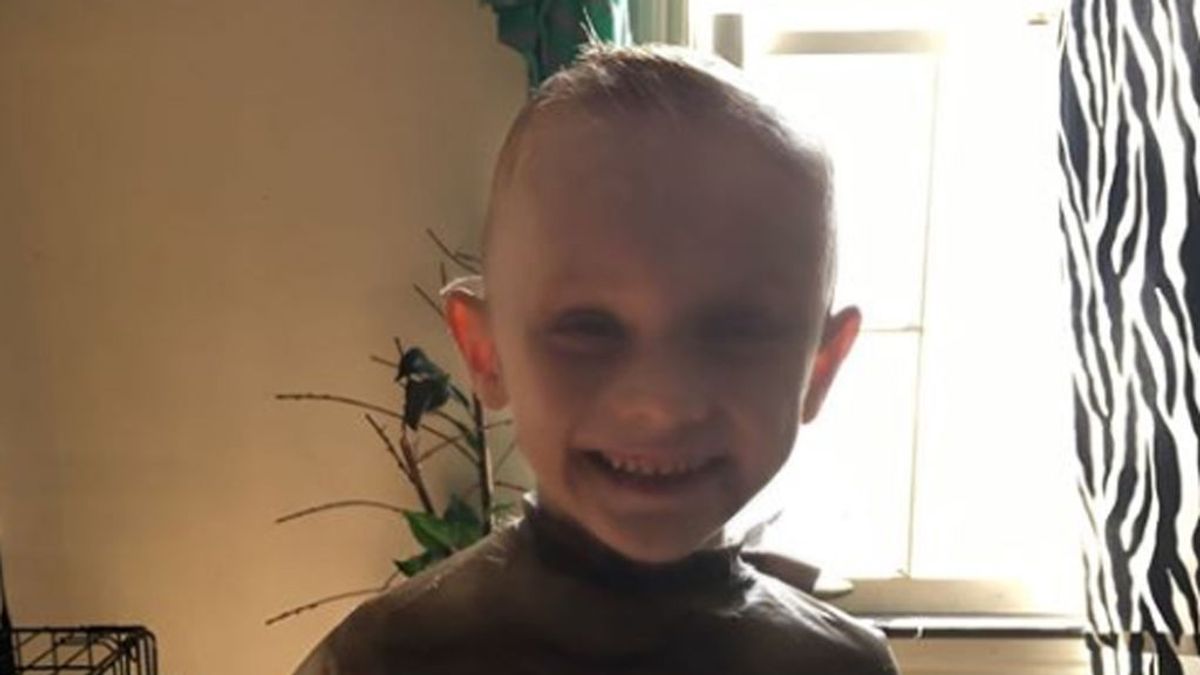 Palizas y duchas de agua fría: las últimas horas de Andrew Freund, el pequeño de 5 años asesinado por sus padres