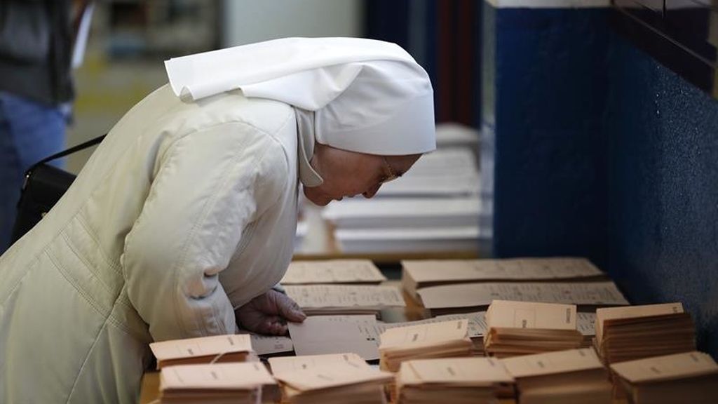 Casado, Rivera, Abascal, Iglesias y Sánchez ya han votado en las elecciones generales