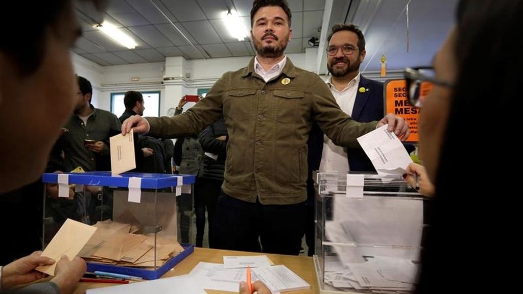 Casado, Rivera, Abascal, Iglesias y Sánchez ya han votado en las elecciones generales