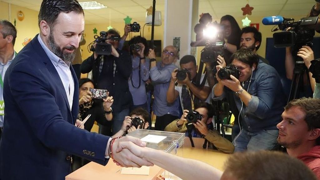 Casado, Rivera, Abascal, Iglesias y Sánchez ya han votado en las elecciones generales