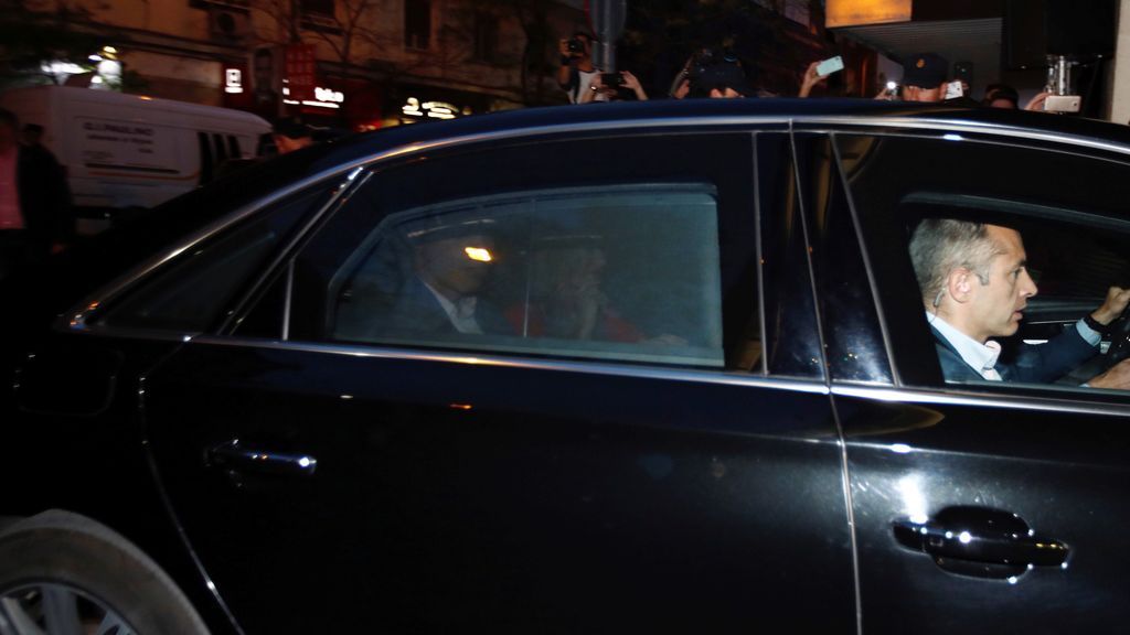 Pedro Sánchez ya está en Ferraz a la espera de resultados