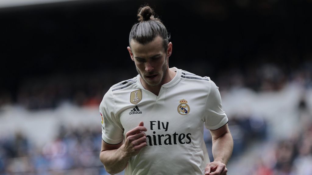 Bale no volvió en el autobús del Real Madrid tras la derrota en Vallecas: el galés cogió un avión privado en Barajas Bale no volvió en el autobús del Real Madrid tras la derrota en Vallecas: el galés cogió un avión privado en Barajas