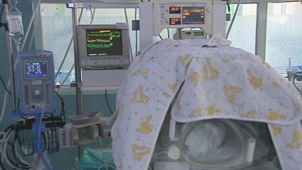 Mueren dos bebés prematuros en el hospital Vall d'Hebron de Barcelona por una bacteria