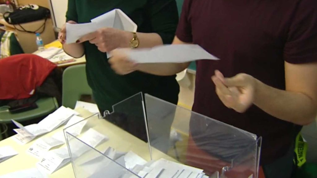 El resultado electoral, pendiente del voto por correo: Siete escaños en el aire