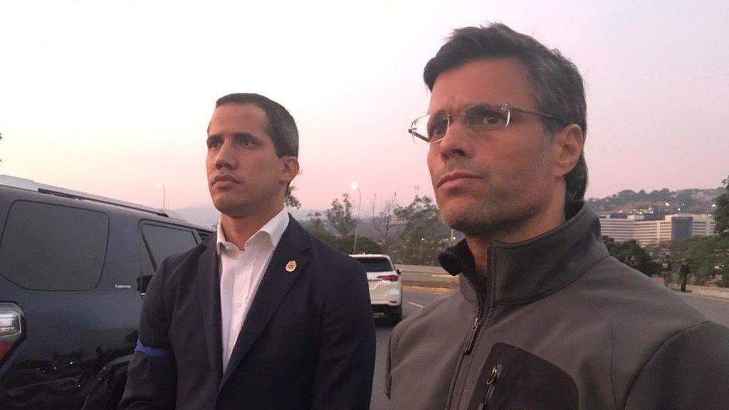 Militares afines a Guaidó liberan a Leopoldo López
