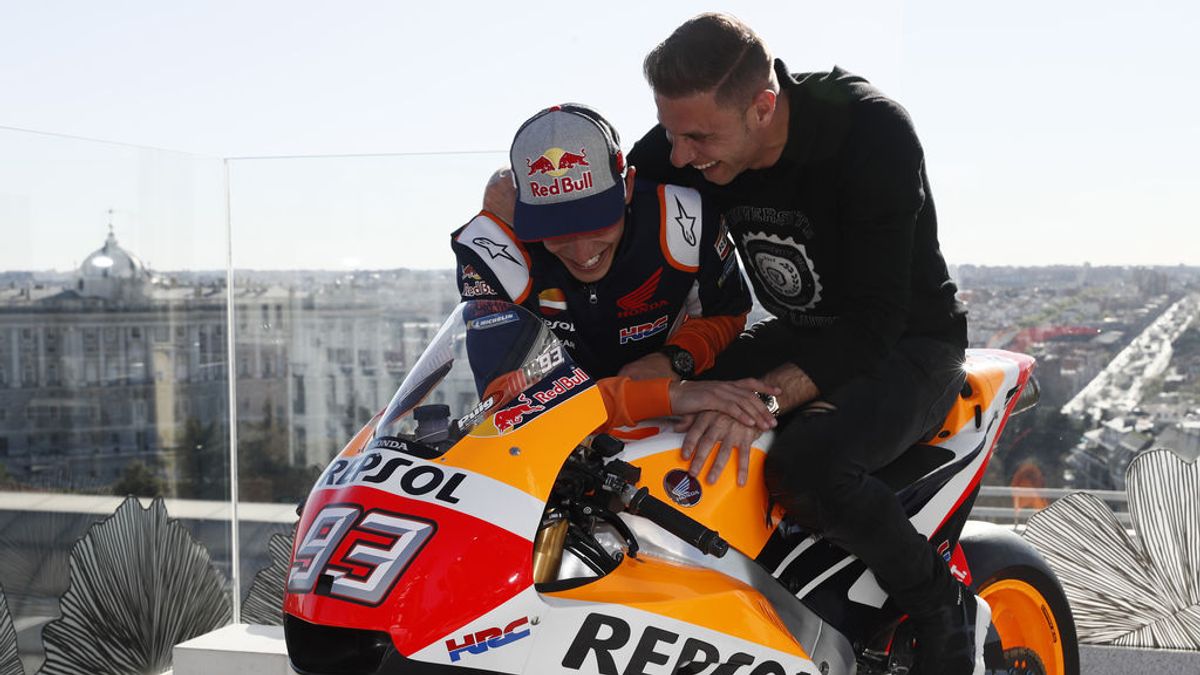 La sorpresa de Marc Márquez a Joaquín: de la confusión con un televisor, al alucine al probar su MotoGP La sorpresa de Marc Márquez a Joaquín: de la confusión con un televisor, al alucine al probar su MotoGP