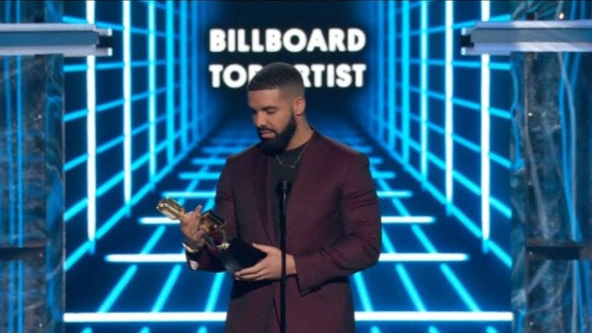 El rapero Drake hace historia en los Billboard de la música