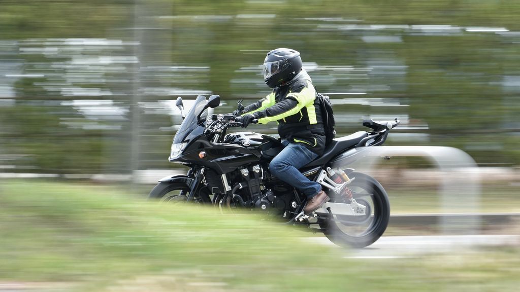 Más de 300 agentes de DGT vigilarán los desplazamientos al circuito de Jerez por el Gran Premio de Motociclismo Más de 300 agentes de DGT vigilarán los desplazamientos al circuito de Jerez por el Gran Premio de Motociclismo