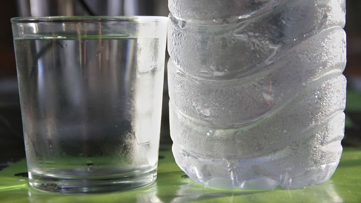 Beber ocho vasos de agua al día: ¿es necesario?