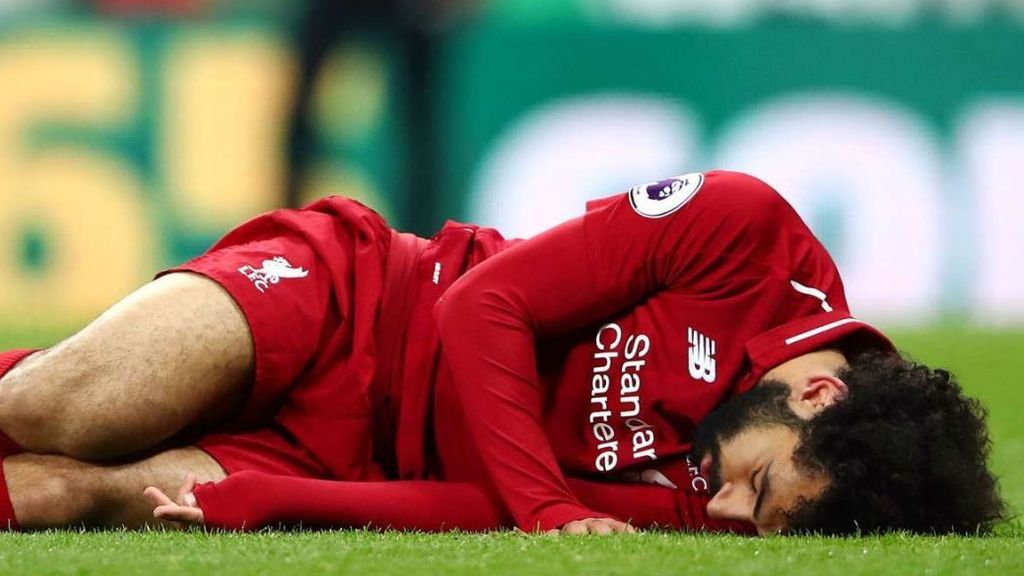 Alarma en el Liverpool: Salah se marcha llorando y podría perderse la vuelta ante el Barcelona