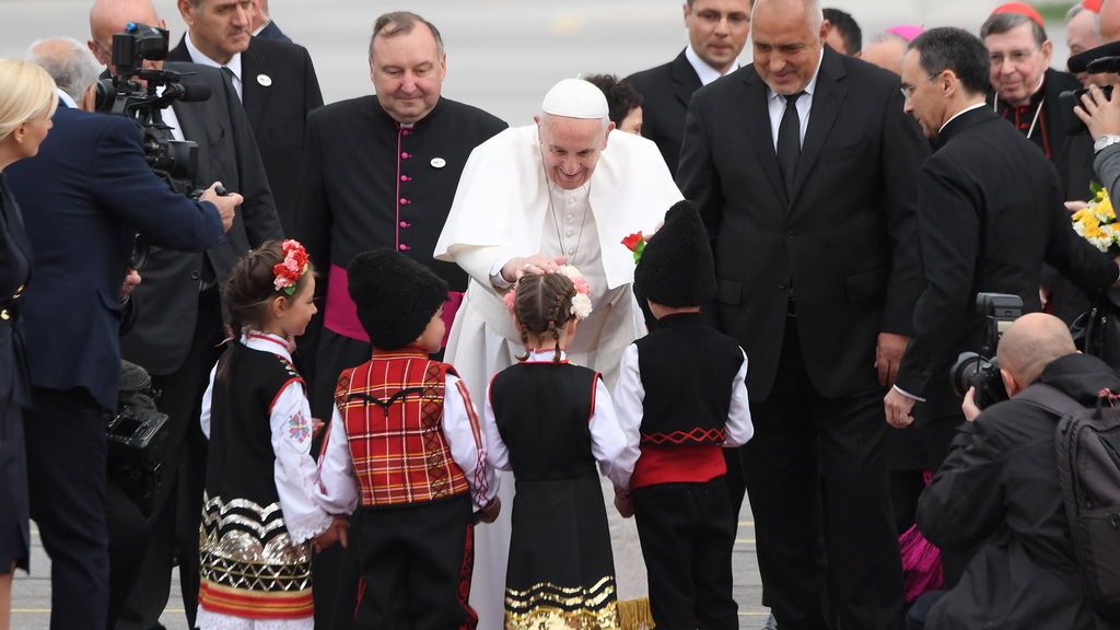 El papa Francisco inicia su visita a Bulgaria y Macedonia del Norte