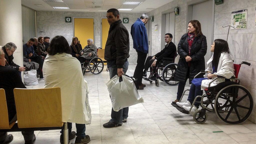 Paciente esperan su turno en una consulta