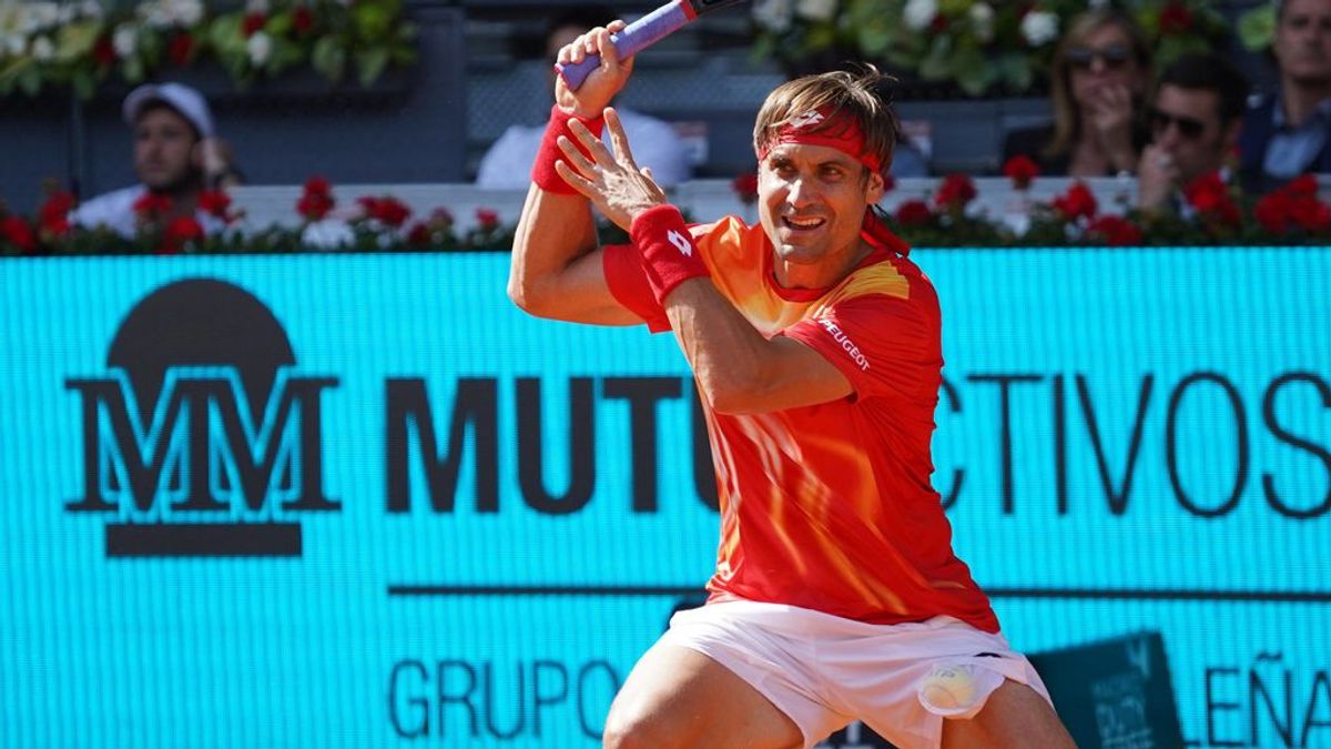 David Ferrer, lesionado, consigue una victoria heroica ante Bautista y 'aplaza' su retirada en Madrid David Ferrer, lesionado, consigue una victoria heroica ante Bautista y 'aplaza' su retirada en Madrid