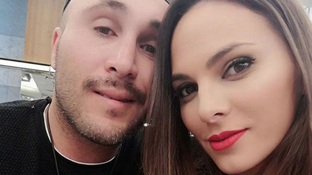 Kiko Rivera e Irene Rosales enseñan los primeros pasos de su hija Carlota