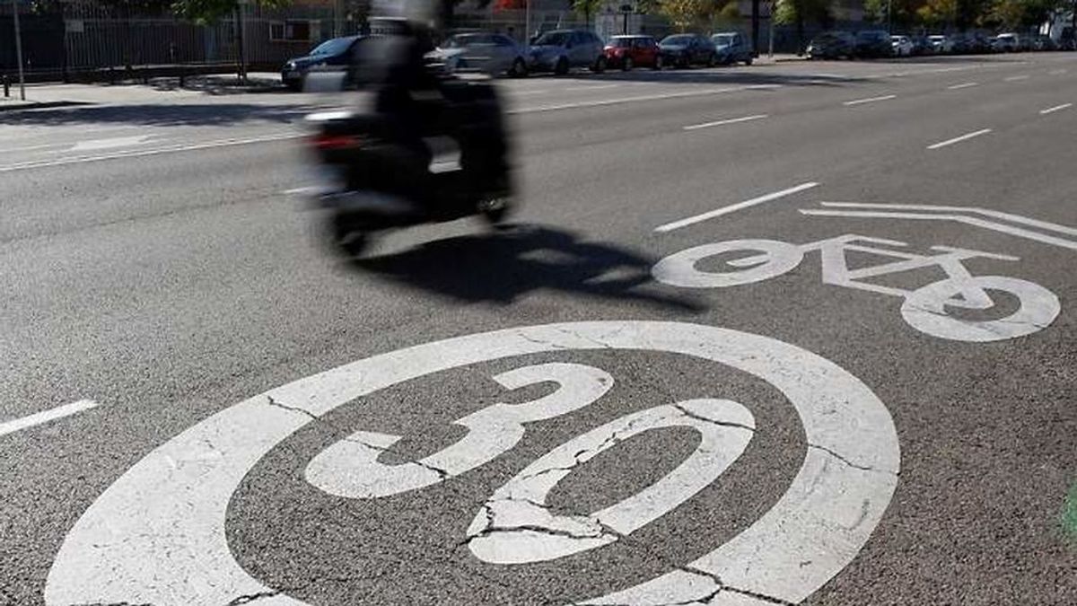 Más de la mitad de los españoles, en contra de limitar la velocidad en ciudades a 30km/h