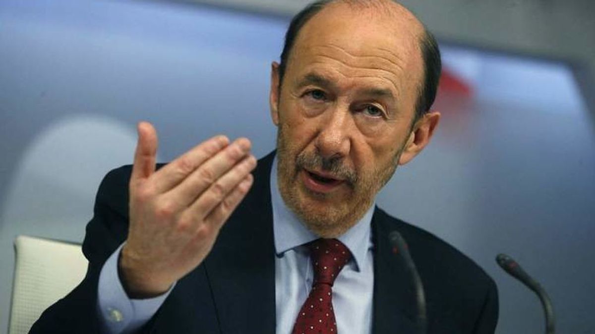 El mundo de la política, pendiente del estado de salud de Rubalcaba