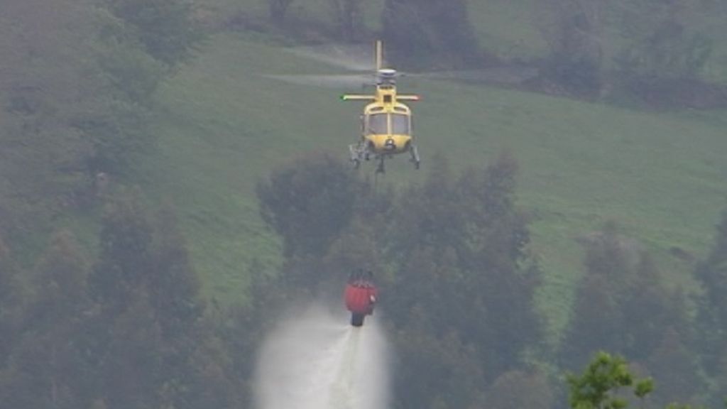 Estabilizado el incendio que afecta a varios concejos de la Sierra Sollera de Asturias