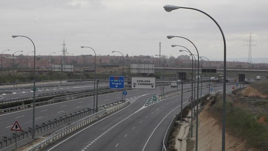 Atropellada de gravedad una mujer en plena autovía en Coslada (Madrid) Atropellada de gravedad una mujer en plena autovía en Coslada (Madrid)