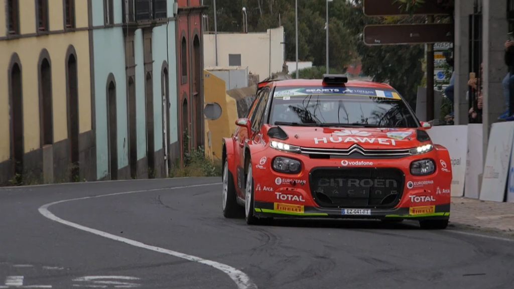 Pepe López arrasa y se lleva la victoria en el Rally Islas Canarias 2019